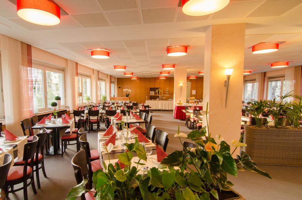 In Via Hotel Paderborn Bagian luar foto